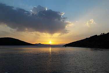 Insel bei Sonnenuntergang Dodekanes